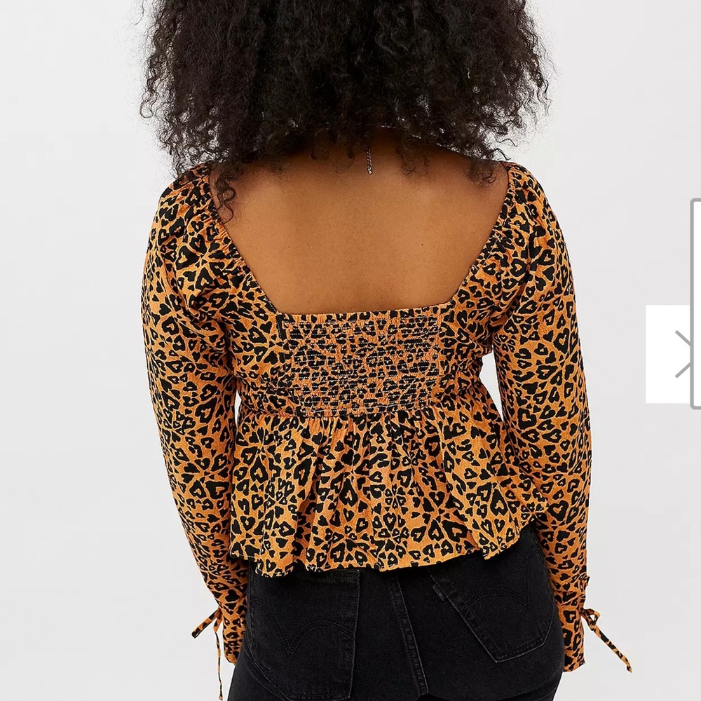 Urban Outfitters heart Leopard-Print Square Neck Long Sleeve Top - XS - Picture 2 of 9